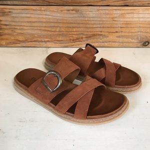 Born Shoes/Sandals Leather Slides Size US Women’s 9